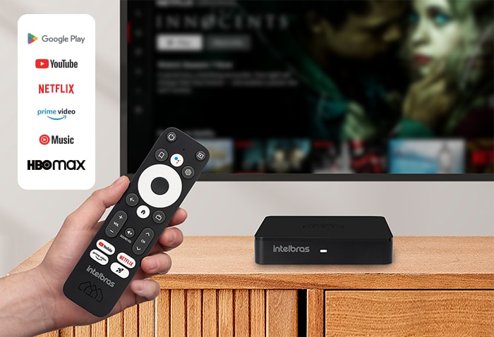 Smart TV Box Full HD Intelbras em uma sala com TV