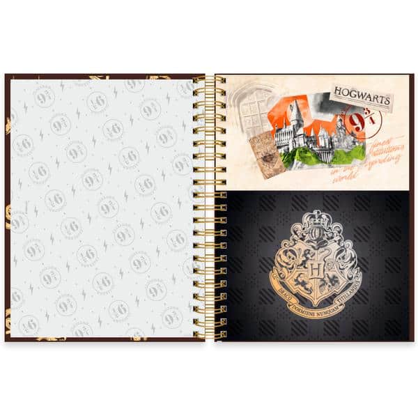 Caderno Universitário Capa Dura Premium, 10 x 1, 150 folhas, Harry Potter, 2638403, Spiral Hpt - PT 1 UN Caderno Universitário Capa Dura Premium, 10 x 1, 150 folhas, Harry Potter, 2638403, Spiral Hpt - PT 1 UN
