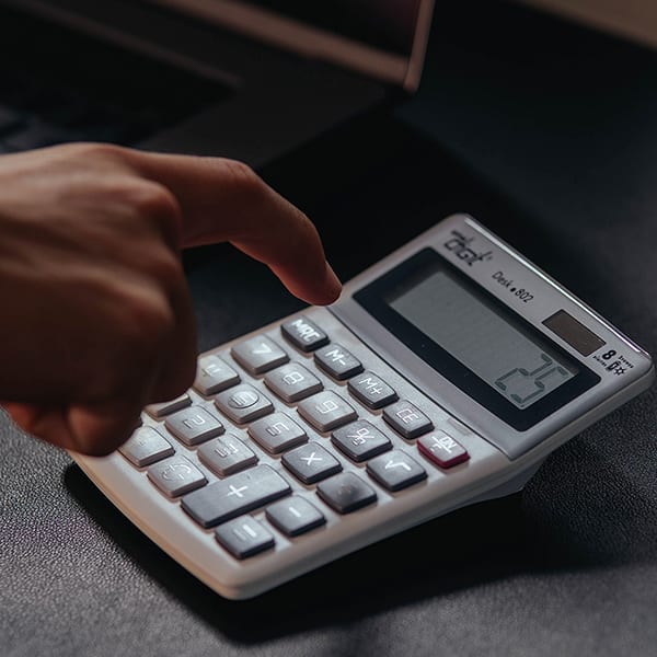 Calculadora de Mesa (Bateria/Energia Solar), 8 dígitos, Cinza, 802, Spiral Digit CX 1 UN Calculadora de Mesa (Bateria/Energia Solar), 8 dígitos, Cinza, 802, Spiral Digit CX 1 UN