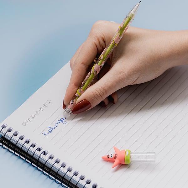 Caneta esferográfica gel apagável, 0,7mm, Bob Esponja / Patrick estrela, Spiral - 1 UN Caneta esferográfica gel apagável, 0,7mm, Bob Esponja / Patrick estrela, Spiral - 1 UN