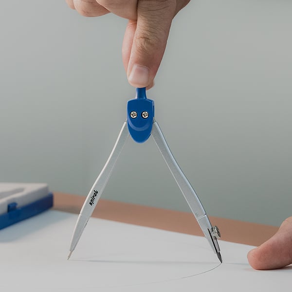 Compasso de metal com 3 peças, 11,5cm, raio de 300mm, Spiral - BT 1 UN Compasso de metal com 3 peças, 11,5cm, raio de 300mm, Spiral - BT 1 UN