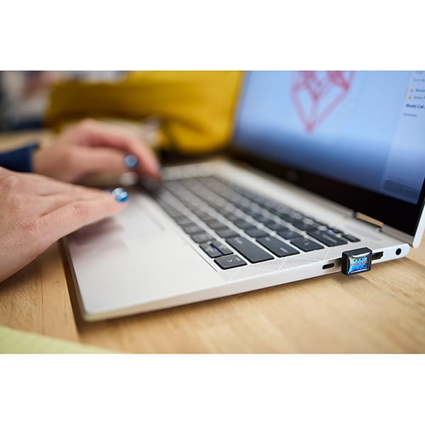 Pen Drive 512GB USB-C, Extreme Fit, Preto, SDCZ530, SanDisk - BT 1 UN Pen Drive 512GB USB-C, Extreme Fit, Preto, SDCZ530, SanDisk - BT 1 UN