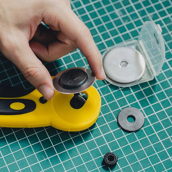 Lâmina para Estilete Circular 45mm em Aço Carbono Spiral - BT 10 UN