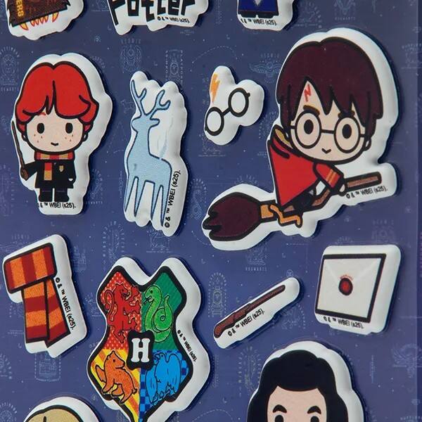 Adesivo Harry Potter Charms, Puffy em PVC, cartela com 26 Adesivos, Spiral - PT 1 UN