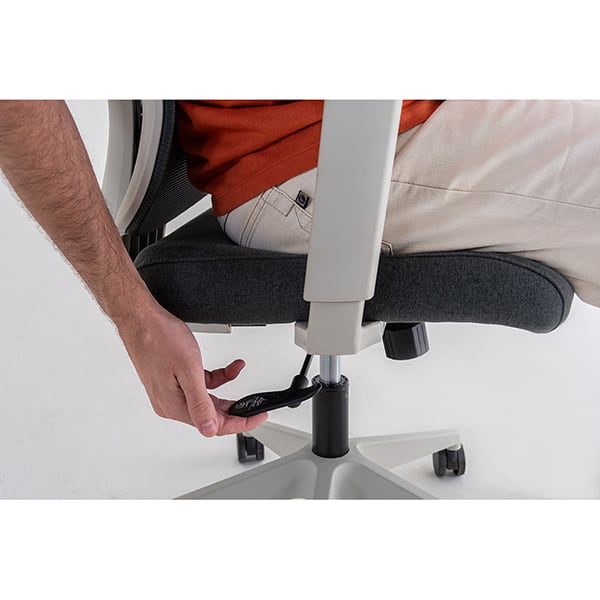 Cadeira giratória ergonômica Sarin cinza 72093 Elements A Fantasti CX 1 UN