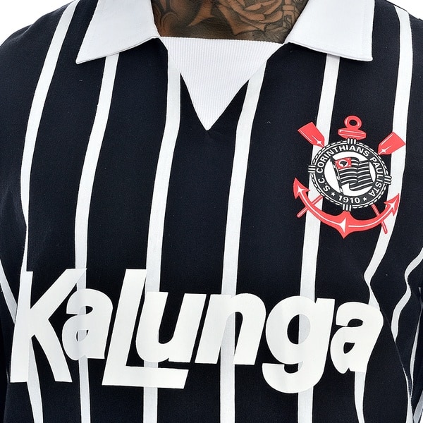 Camisa Corinthians Retrô 1990 Kalunga, Polo Manga Longa Listrada, Fio Tinto, Tamanho M, 33044, Corinthians - PT 1 UN Camisa Corinthians Retrô 1990 Kalunga, Polo Manga Longa Listrada, Fio Tinto, Tamanho M, 33044, Corinthians - PT 1 UN