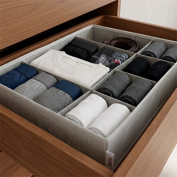Colmeia organizadora TNT flexível com 7 divisórias, 44 x 34 x 11cm, Cinza, Dello - CX 1 UN Colmeia organizadora TNT flexível com 7 divisórias, 44 x 34 x 11cm, Cinza, Dello - CX 1 UN
