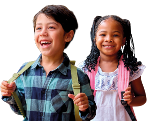 Crianças sorrindo preparadas pra irem pra escola